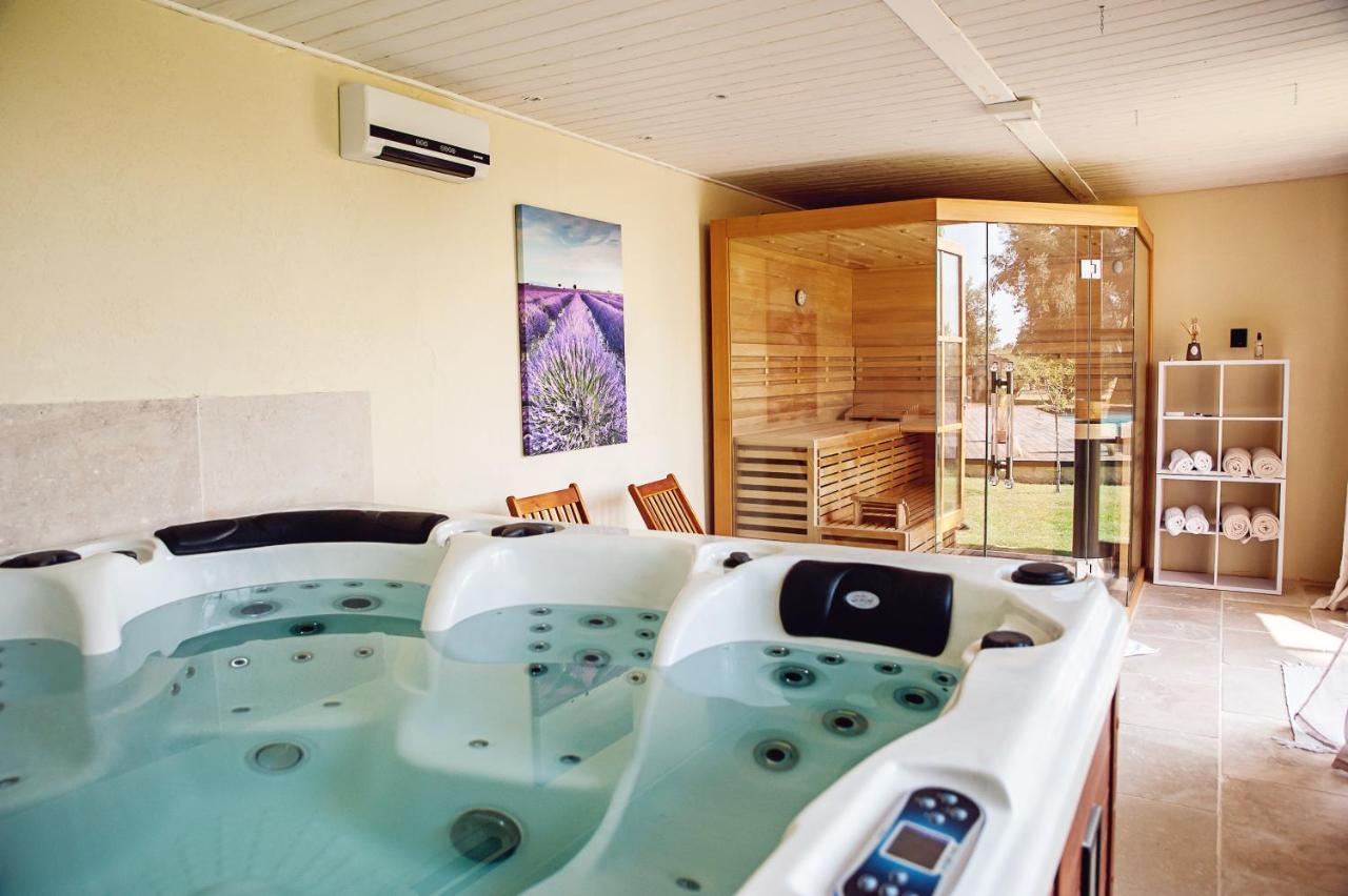 Les Champs De Provence Bed & Breakfast La Baume-de-Transit Luaran gambar